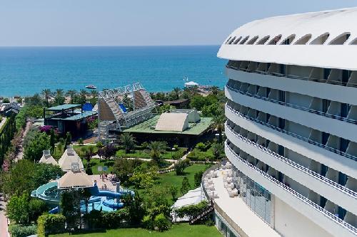 Concorde De Luxe Resort rentacar