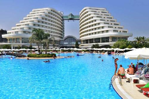 Miracle Resort hotel rentacar